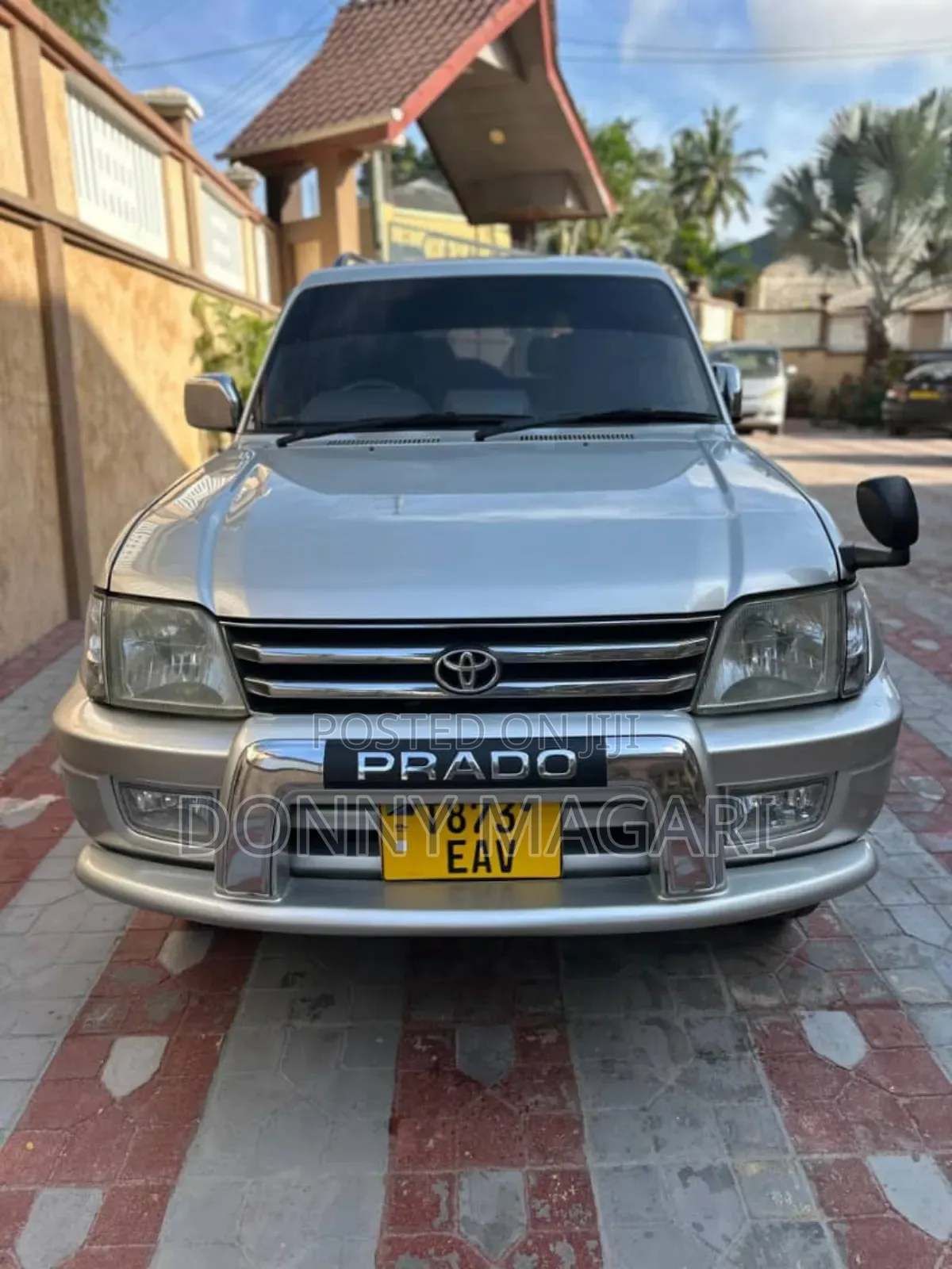 Toyota Land Cruiser Prado 2002 White