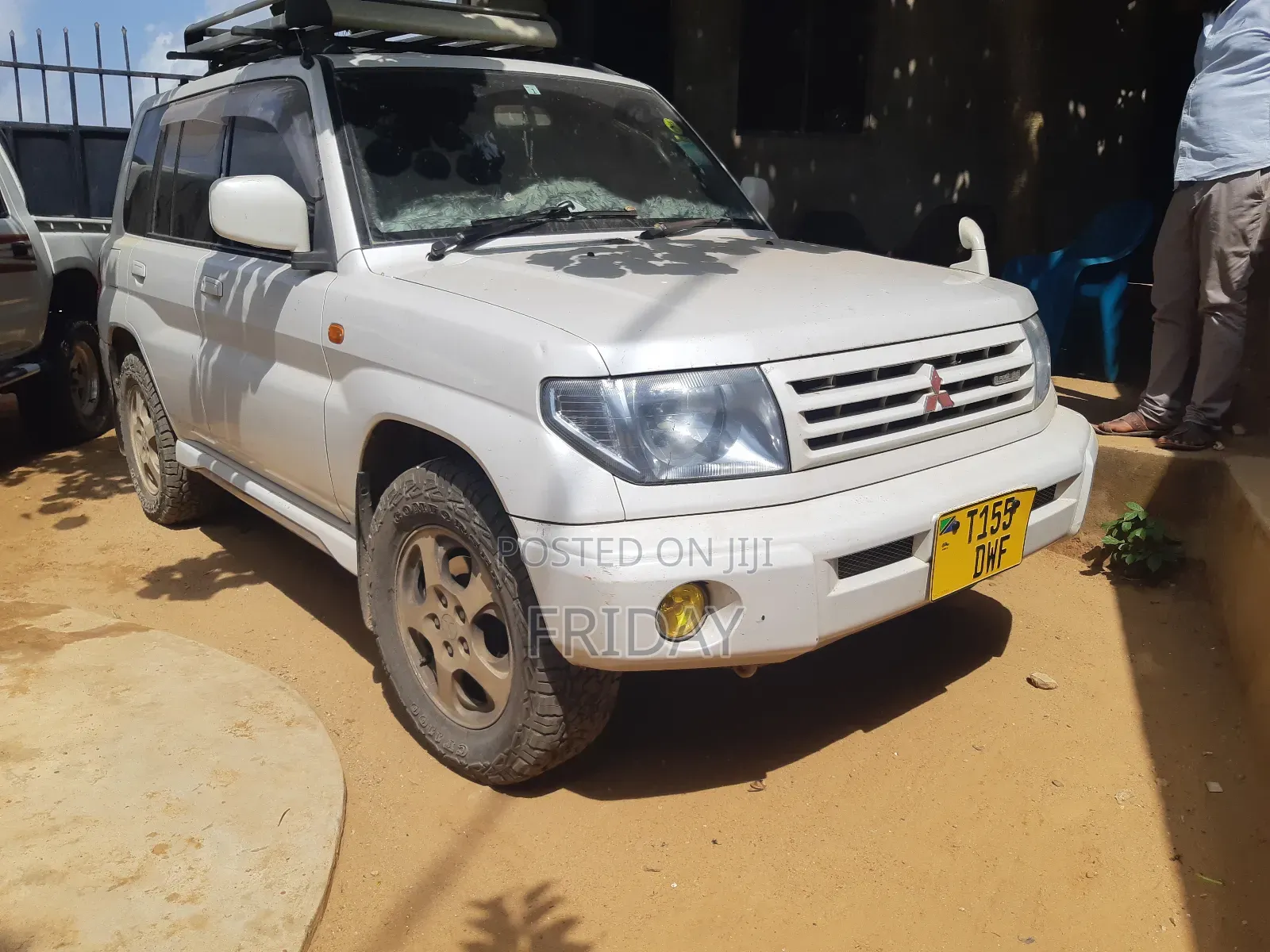 Mitsubishi Pajero 2000 White