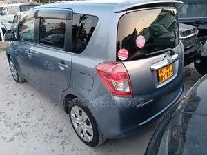 Toyota Ractis 2008 Gray