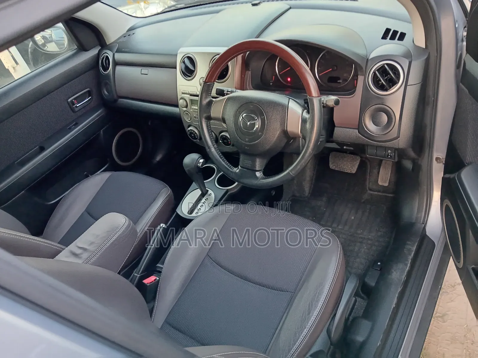Mazda Verisa 2007 Silver