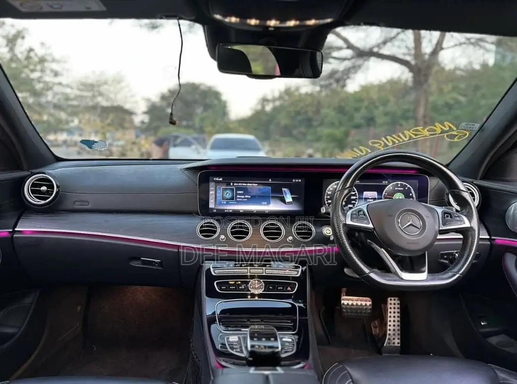 Mercedes-Benz E220 2016 White