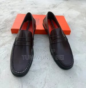 Black  Cracks Moccains