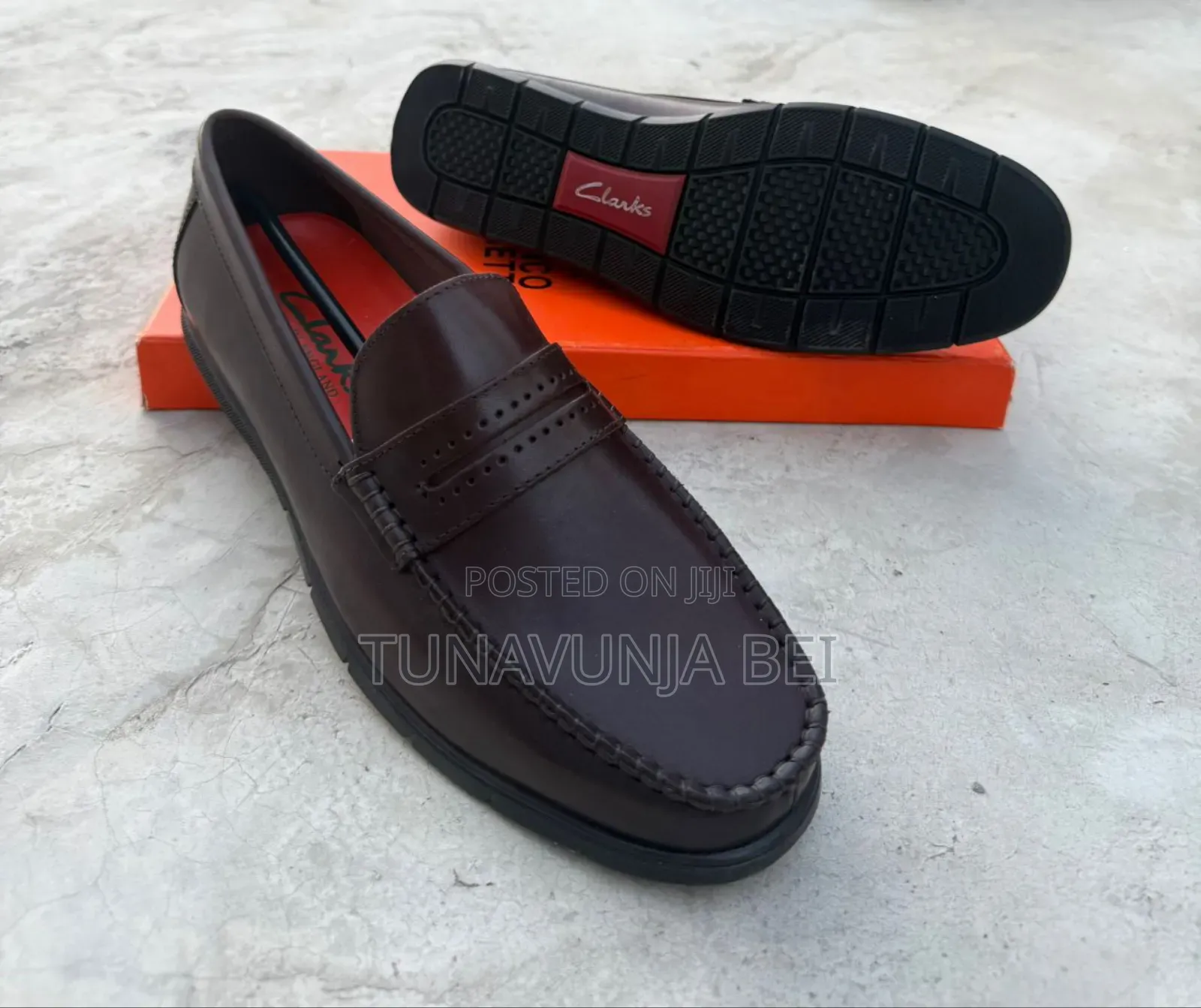 Black  Cracks Moccains