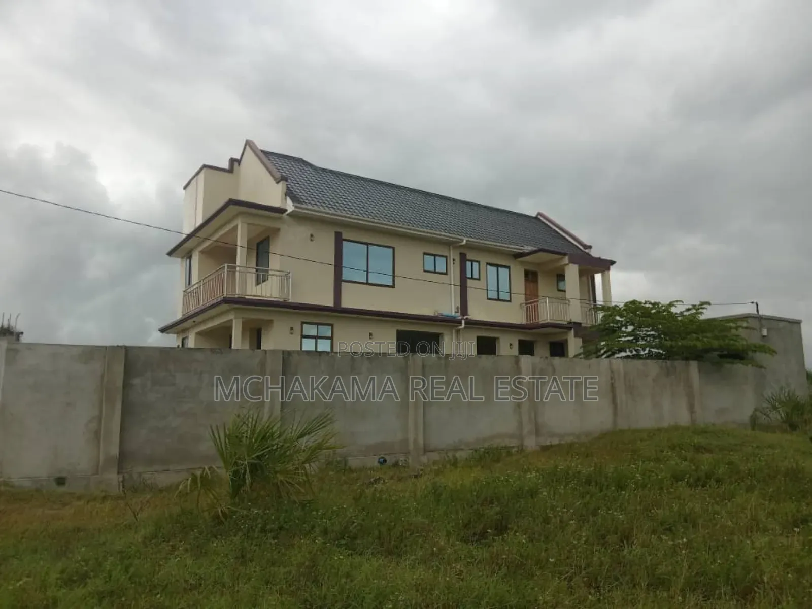 4bdrm Block of Flats in Yusuph Mchakama, Kigamboni for sale