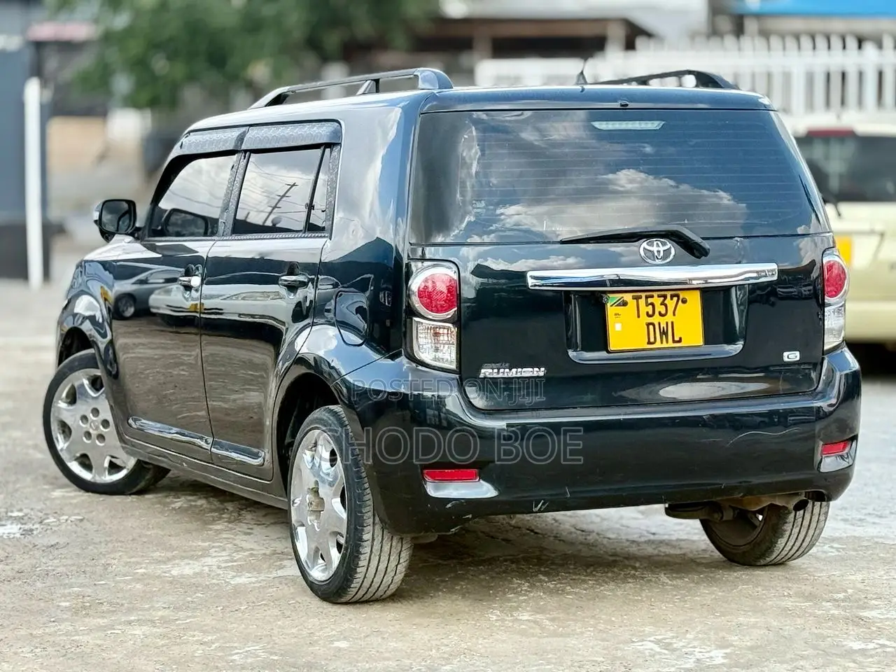 Toyota Corolla Rumion 2011 Black