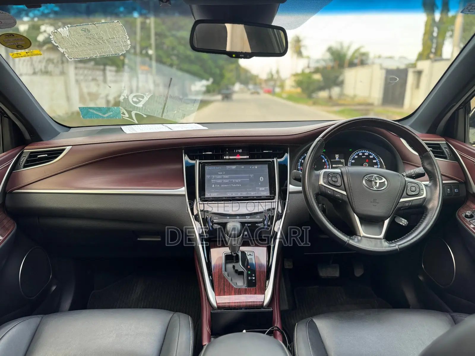 Toyota Harrier 2.0 2015 Black