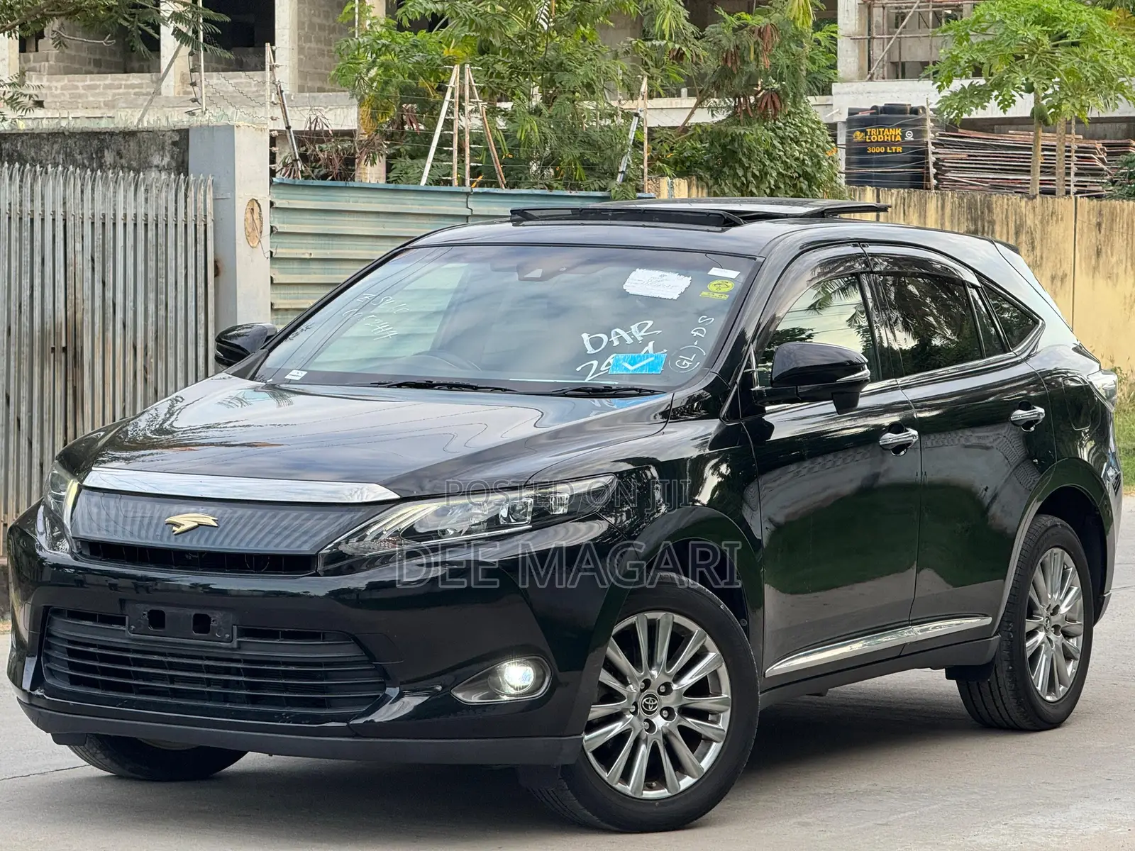 Toyota Harrier 2.0 2015 Black