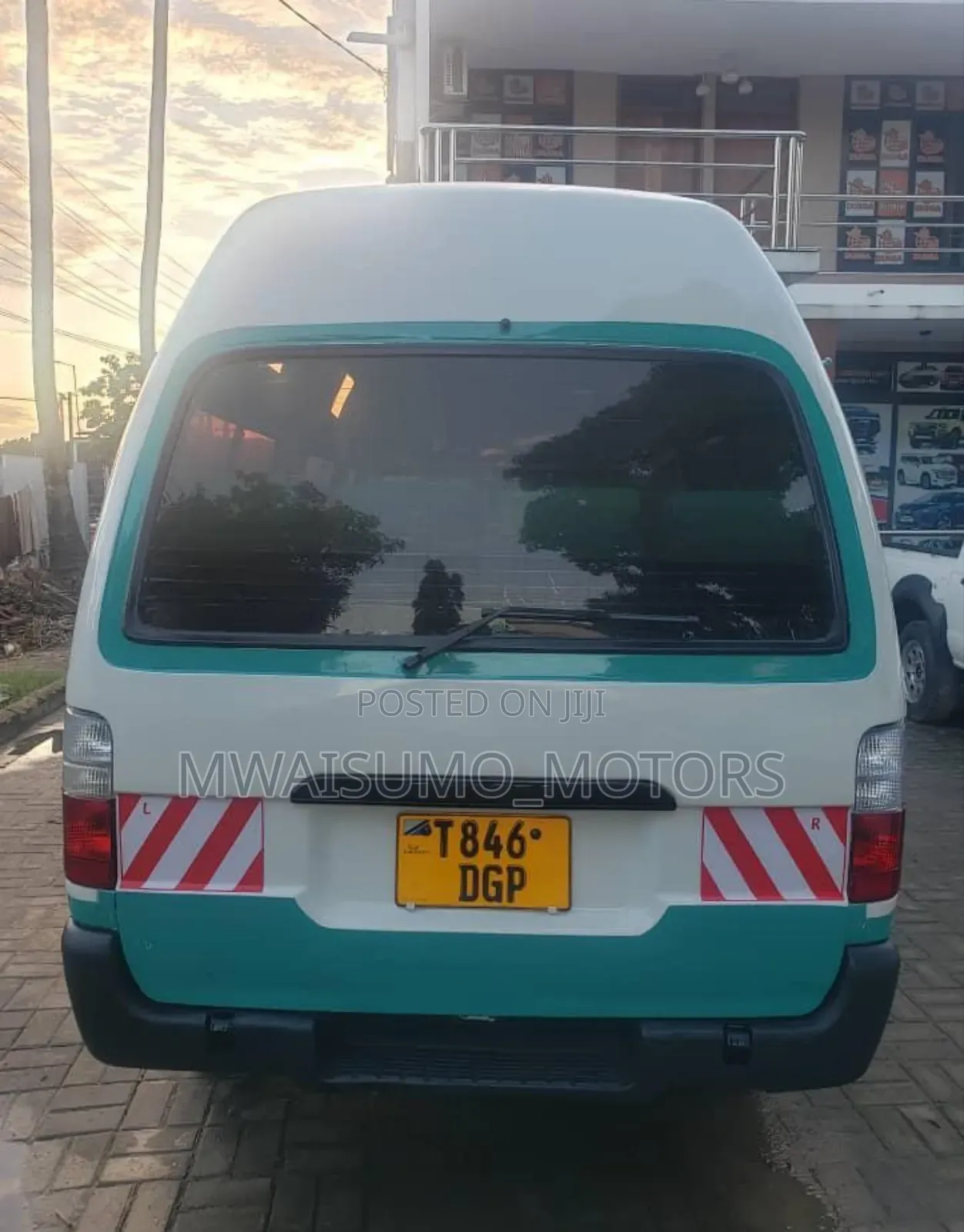 Toyota HiAce 1997 White