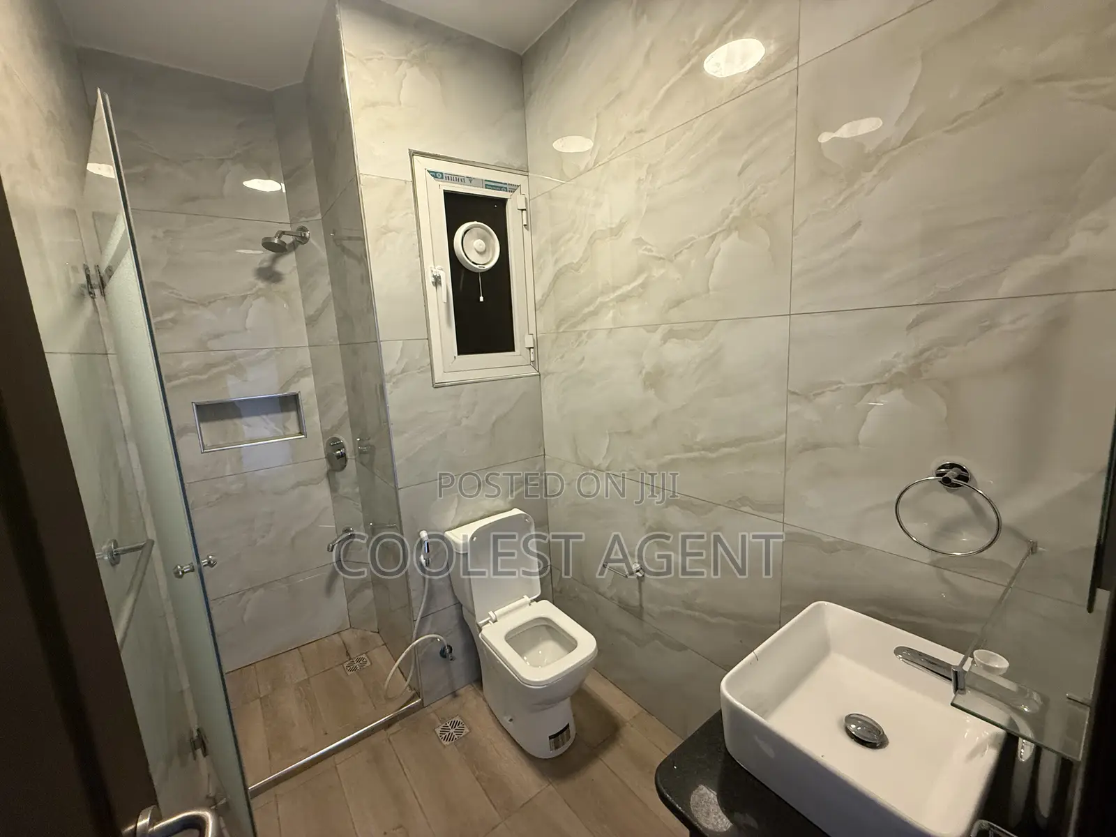 Furnished 4bdrm Villa in Coolest Estate for rent