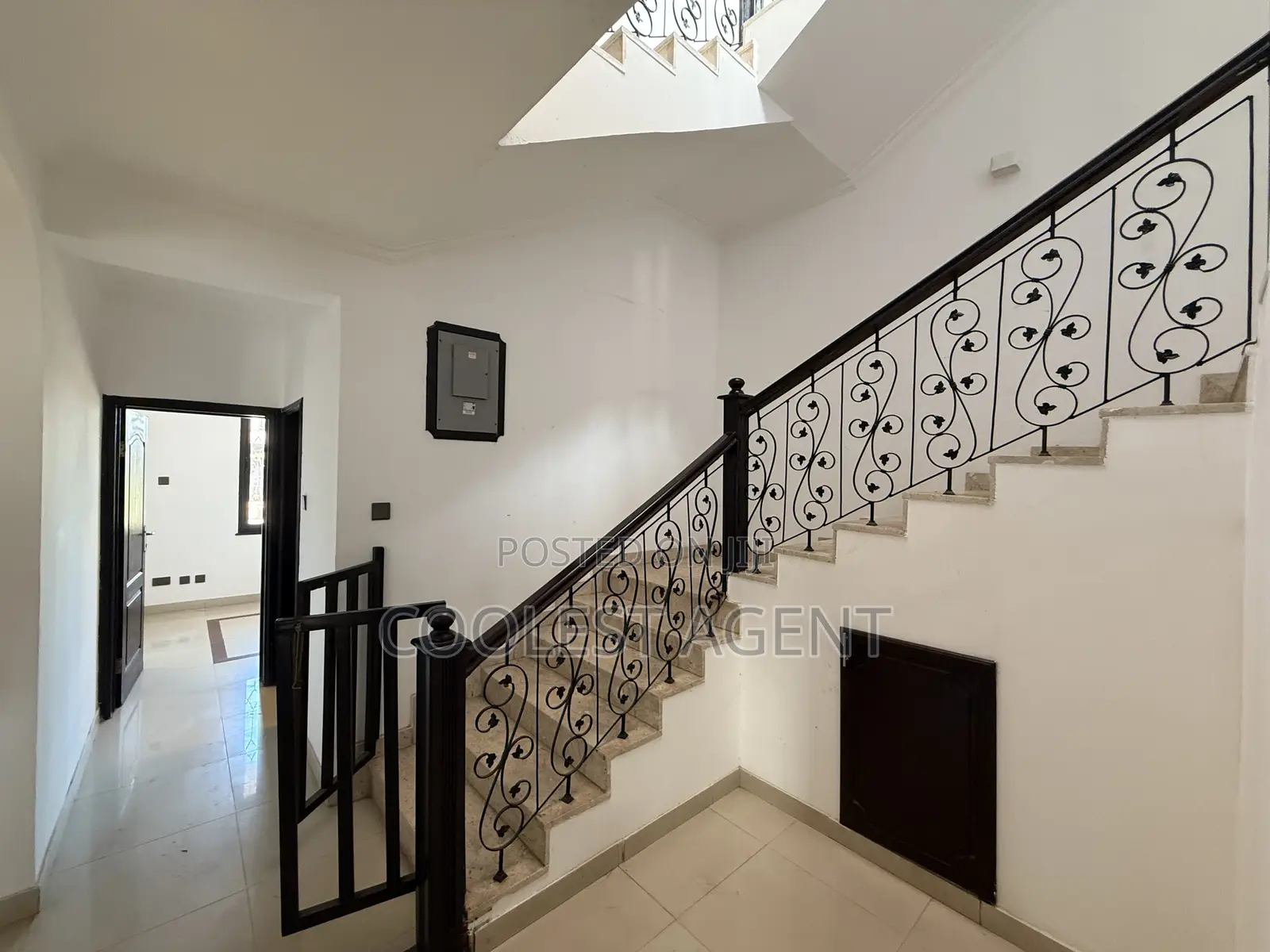 Furnished 4bdrm Villa in Coolest Estate for rent
