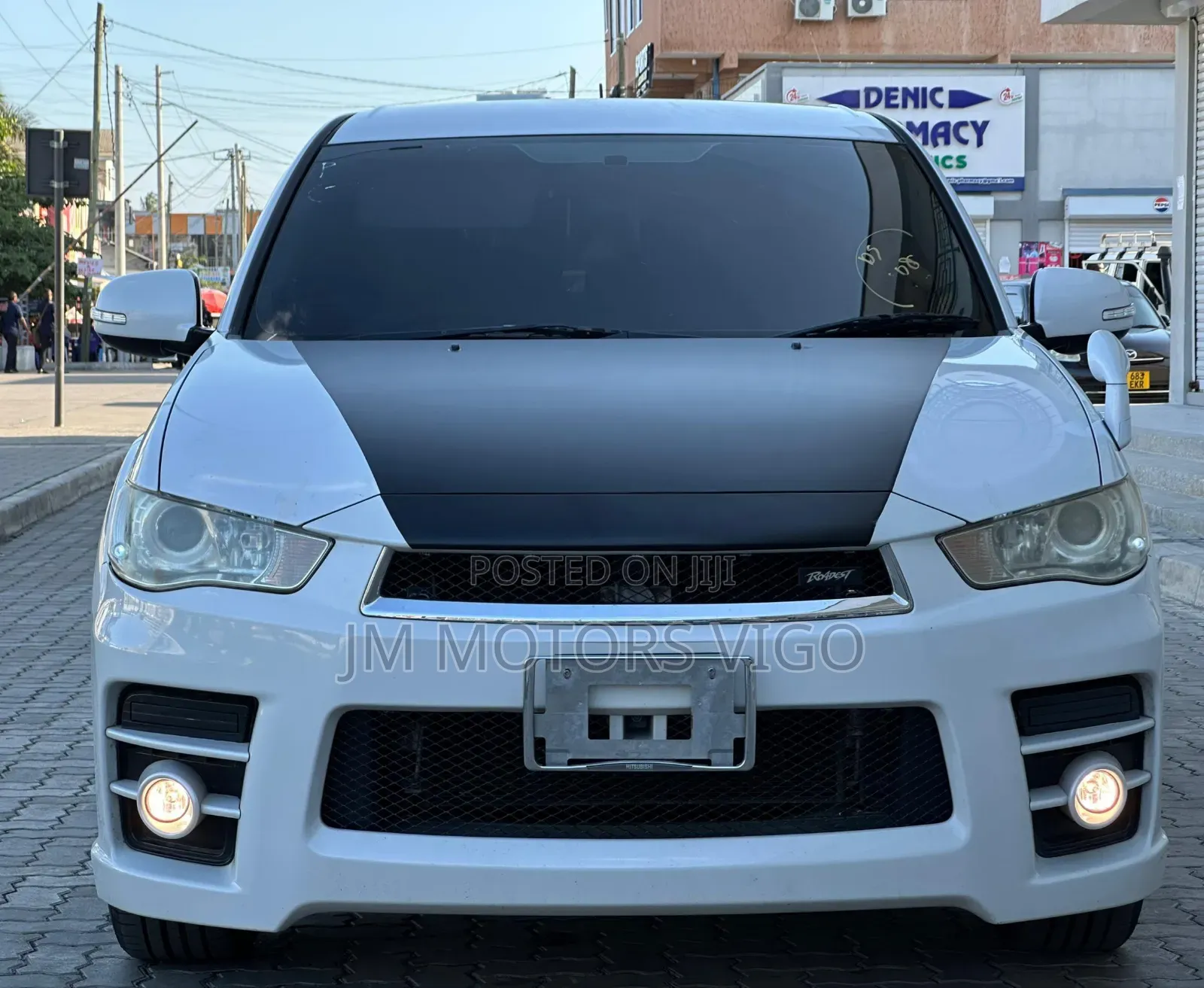 Mitsubishi Outlander 2010 Pearl