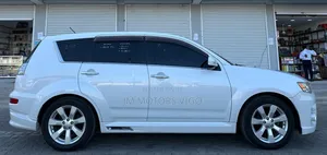 Mitsubishi Outlander 2010 Pearl