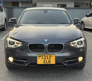 Photo - BMW 1 Series 2012 Gray