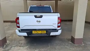 Nissan Navara 2023 White