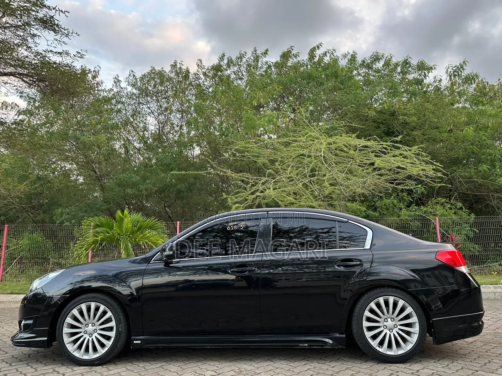 Subaru Legacy 2010 Black