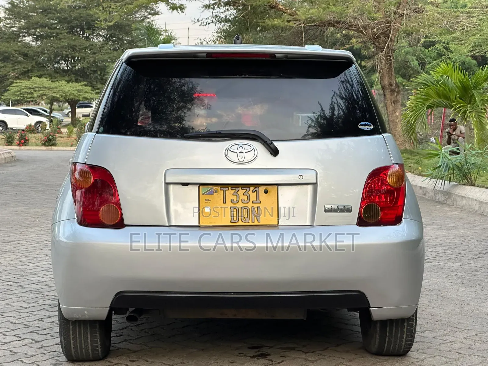 Toyota IST 2003 Silver
