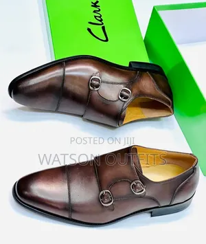Viatu Vya 2 Buckles Vya Ngozi