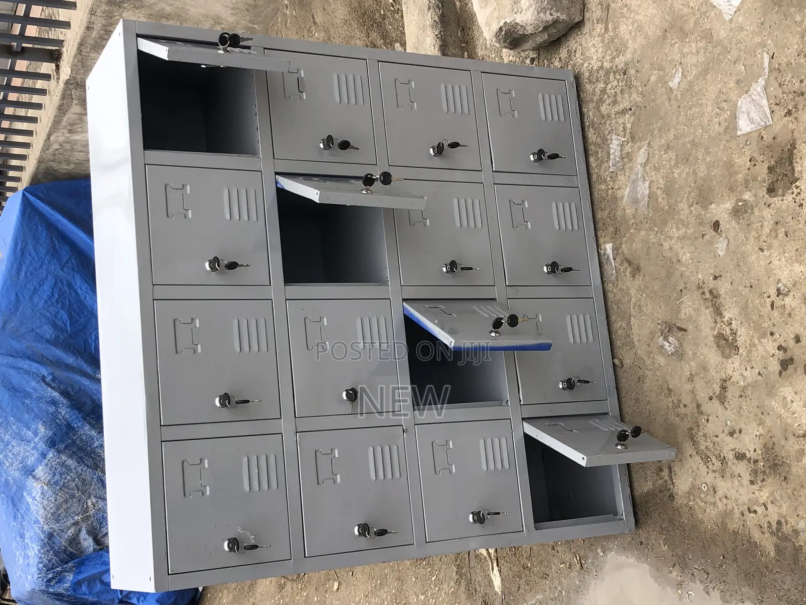 Lockers 16 Drawers