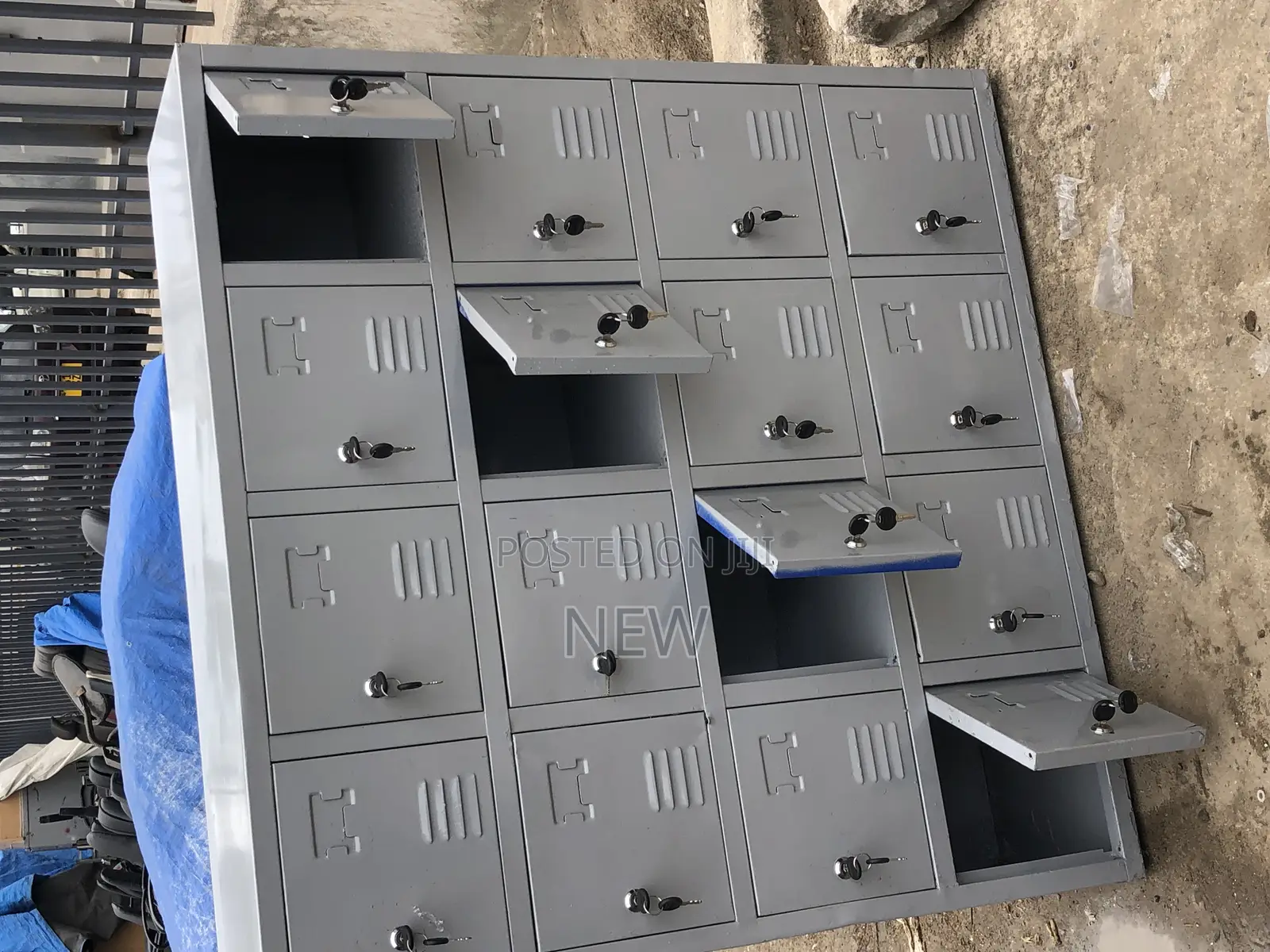 Lockers 16 Drawers