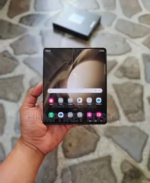 New Samsung Galaxy Z Fold 5 256 GB White