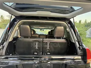 Toyota Land Cruiser 4.6 V8 AX 2012 Black