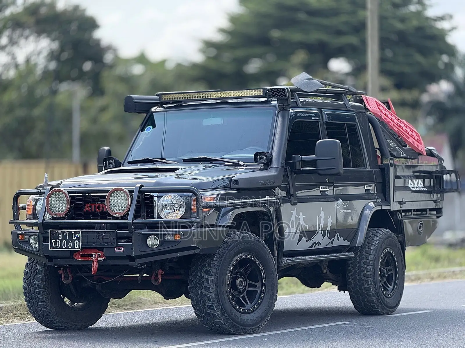 Toyota Land Cruiser 2011 Black