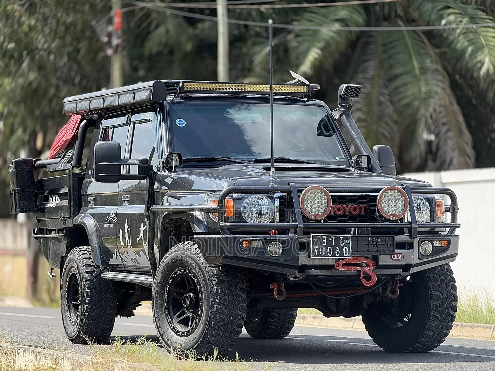 Toyota Land Cruiser 2011 Black