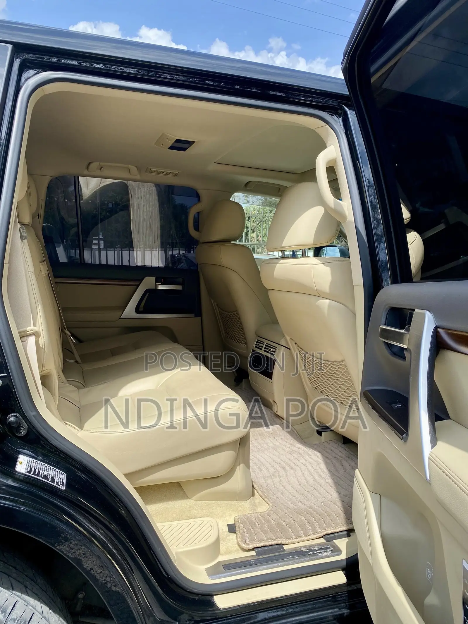 Toyota Land Cruiser 4.6 V8 ZX 2016 Black