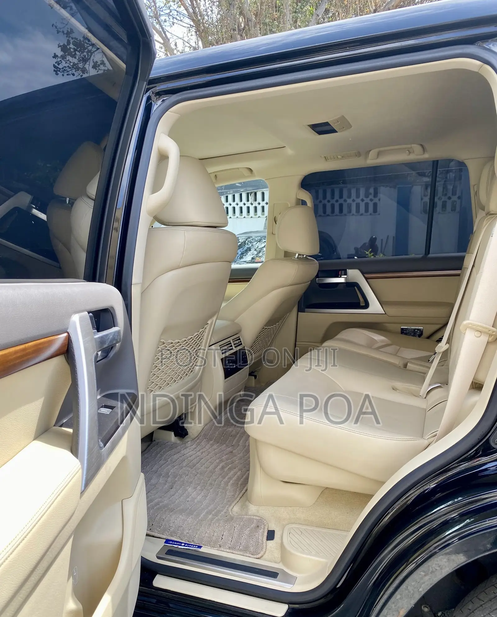 Toyota Land Cruiser 4.6 V8 ZX 2016 Black