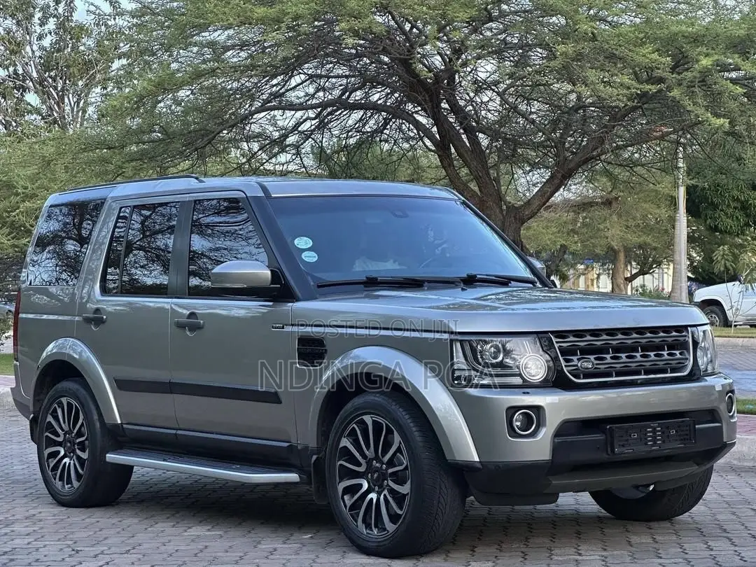 Land Rover Discovery 2015 Gray