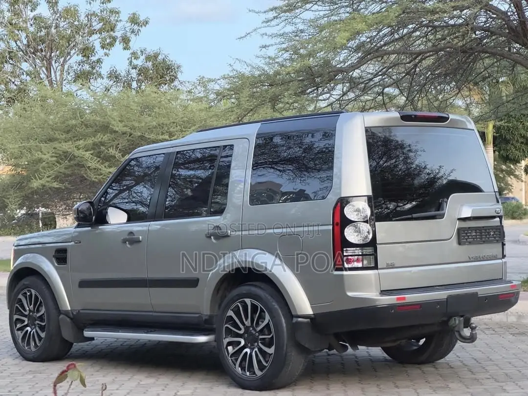 Land Rover Discovery 2015 Gray
