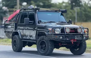 Photo - Toyota Land Cruiser 2011 Gray
