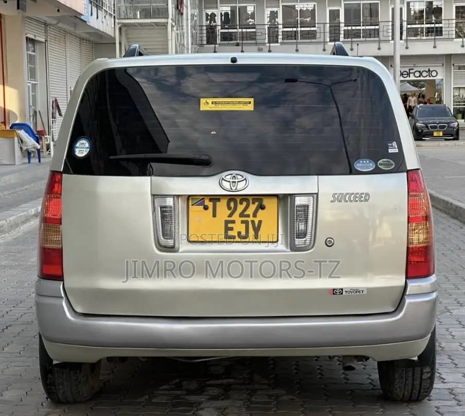 Toyota Succeed 2004 Gold