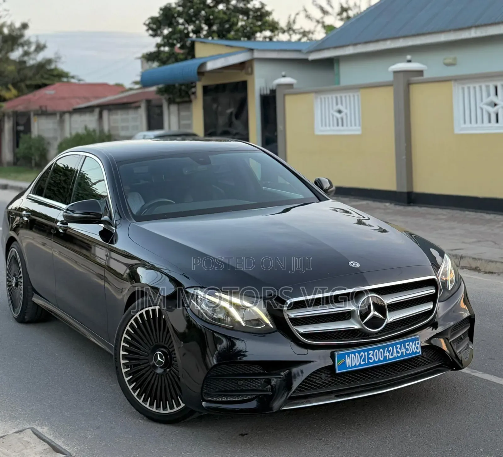 Mercedes-Benz E220 2017 Black