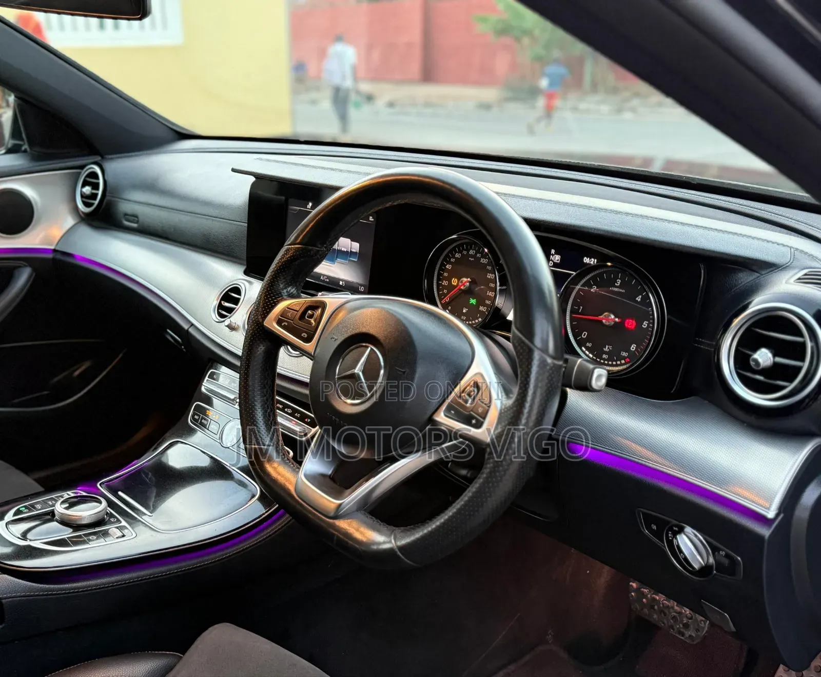 Mercedes-Benz E220 2017 Black