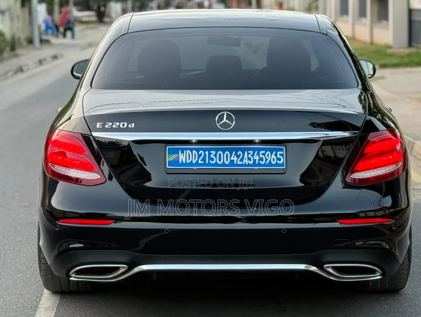 Mercedes-Benz E220 2017 Black