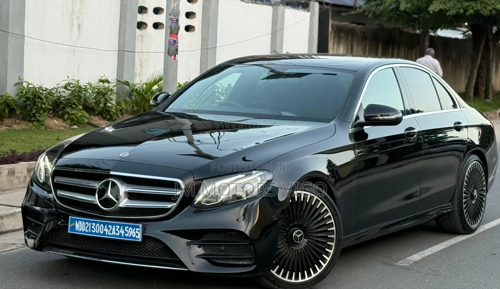 Mercedes-Benz E220 2017 Black