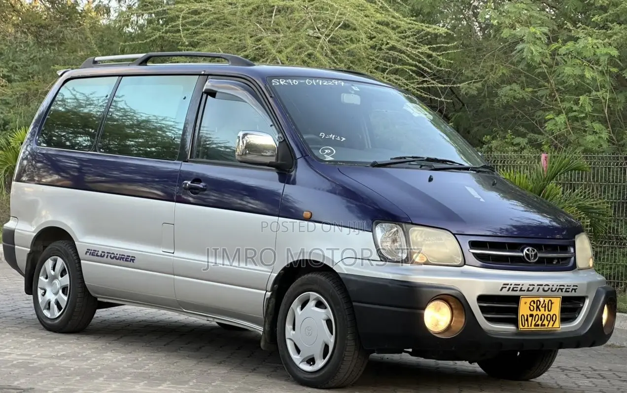 Toyota Noah 2002 Blue