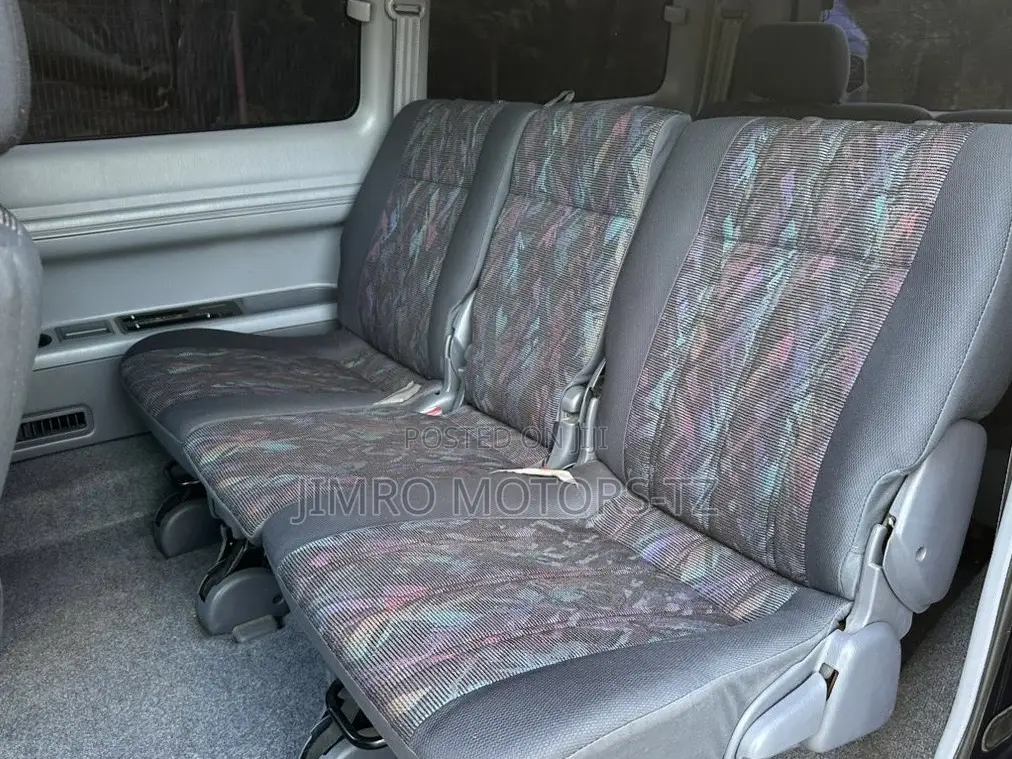 Toyota Noah 2002 Blue
