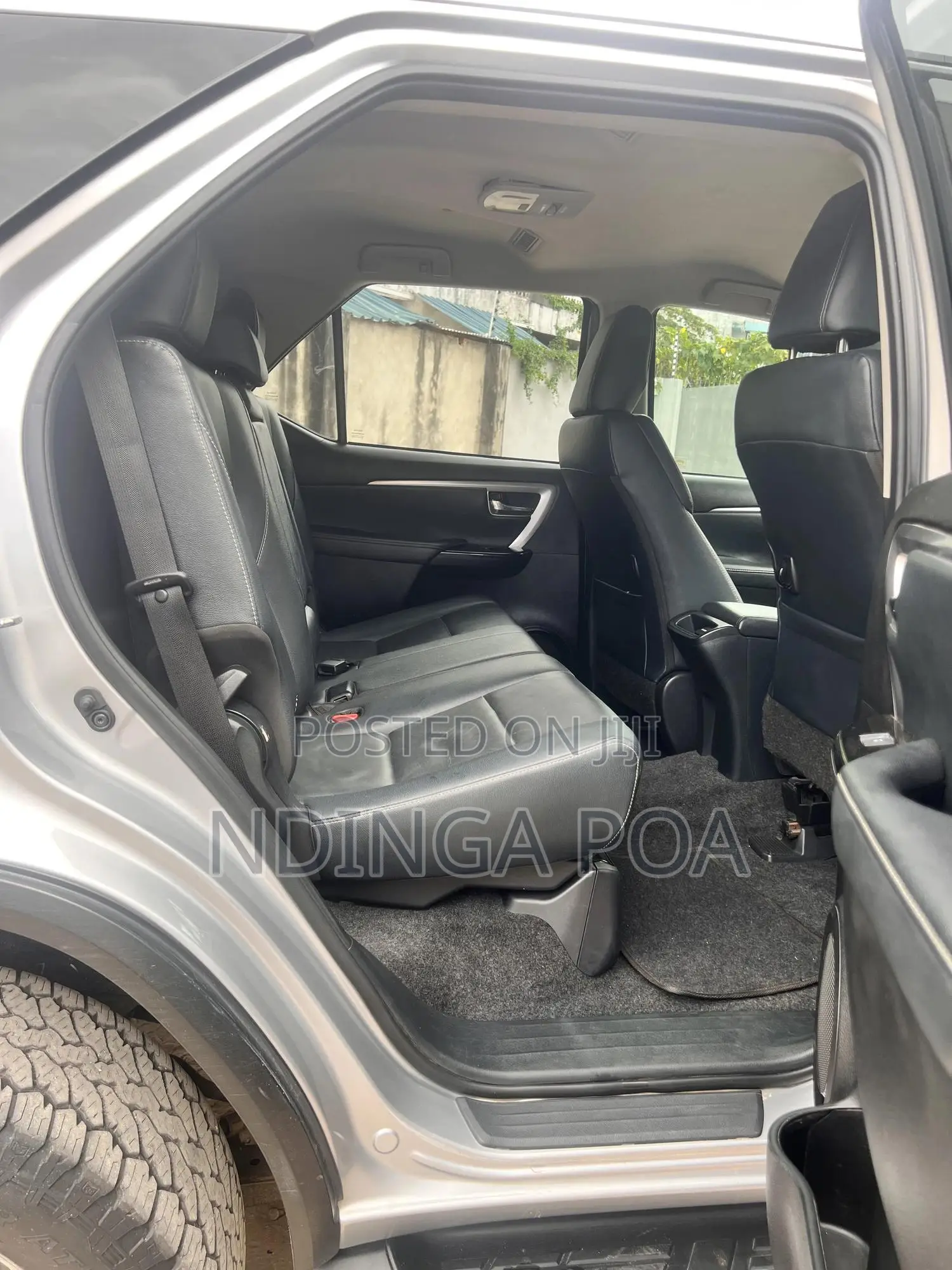 Toyota Fortuner 2.4 D RWD 2023 Silver