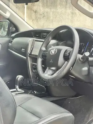Toyota Fortuner 2.4 D RWD 2023 Silver
