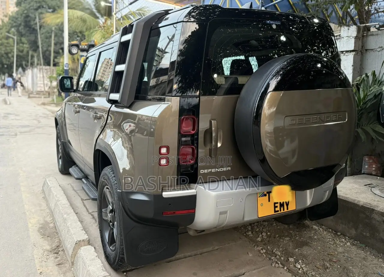 Land Rover Defender 2021 Brown