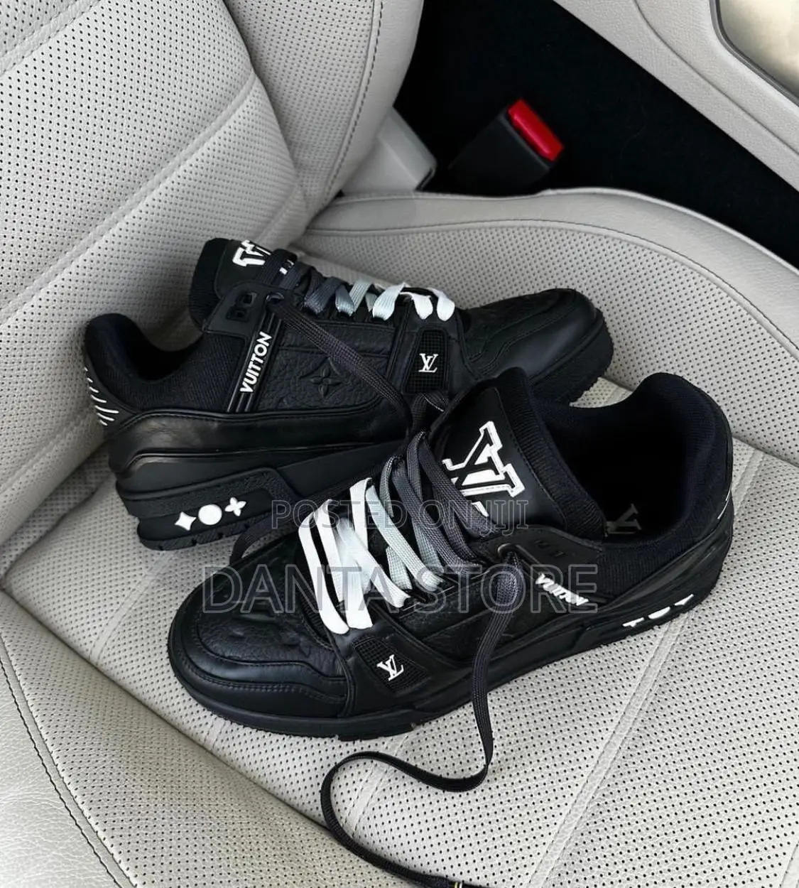 Lv Trainer Black