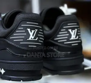 Lv Trainer Black