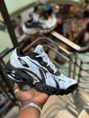 Elegant or Highly Stylish Men's Sneakers