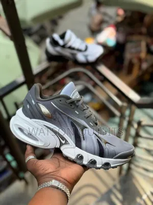 Elegant or Highly Stylish Men's Sneakers