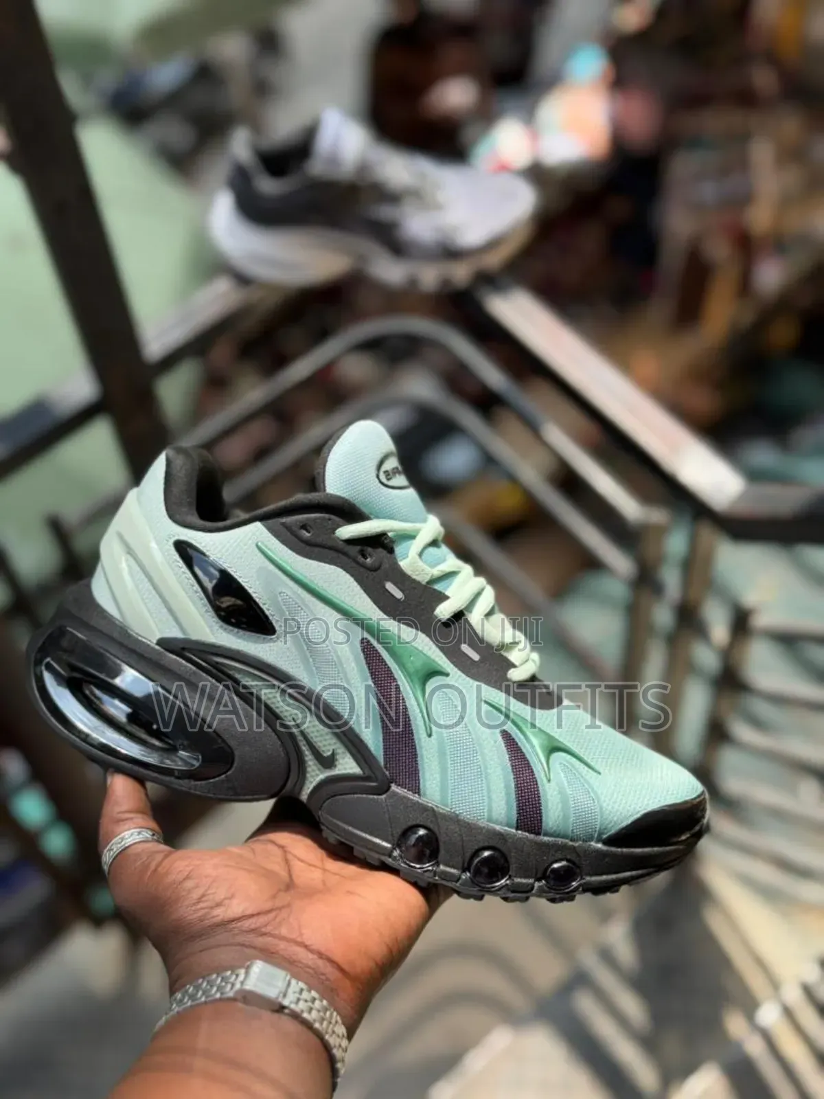 Elegant or Highly Stylish Men's Sneakers