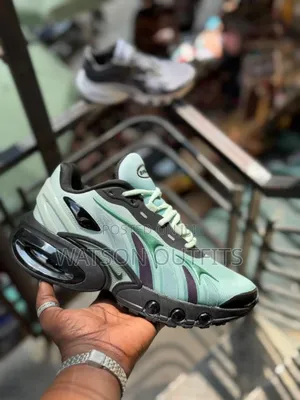 Elegant or Highly Stylish Men's Sneakers