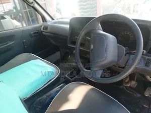 Toyota HiAce 2002 White