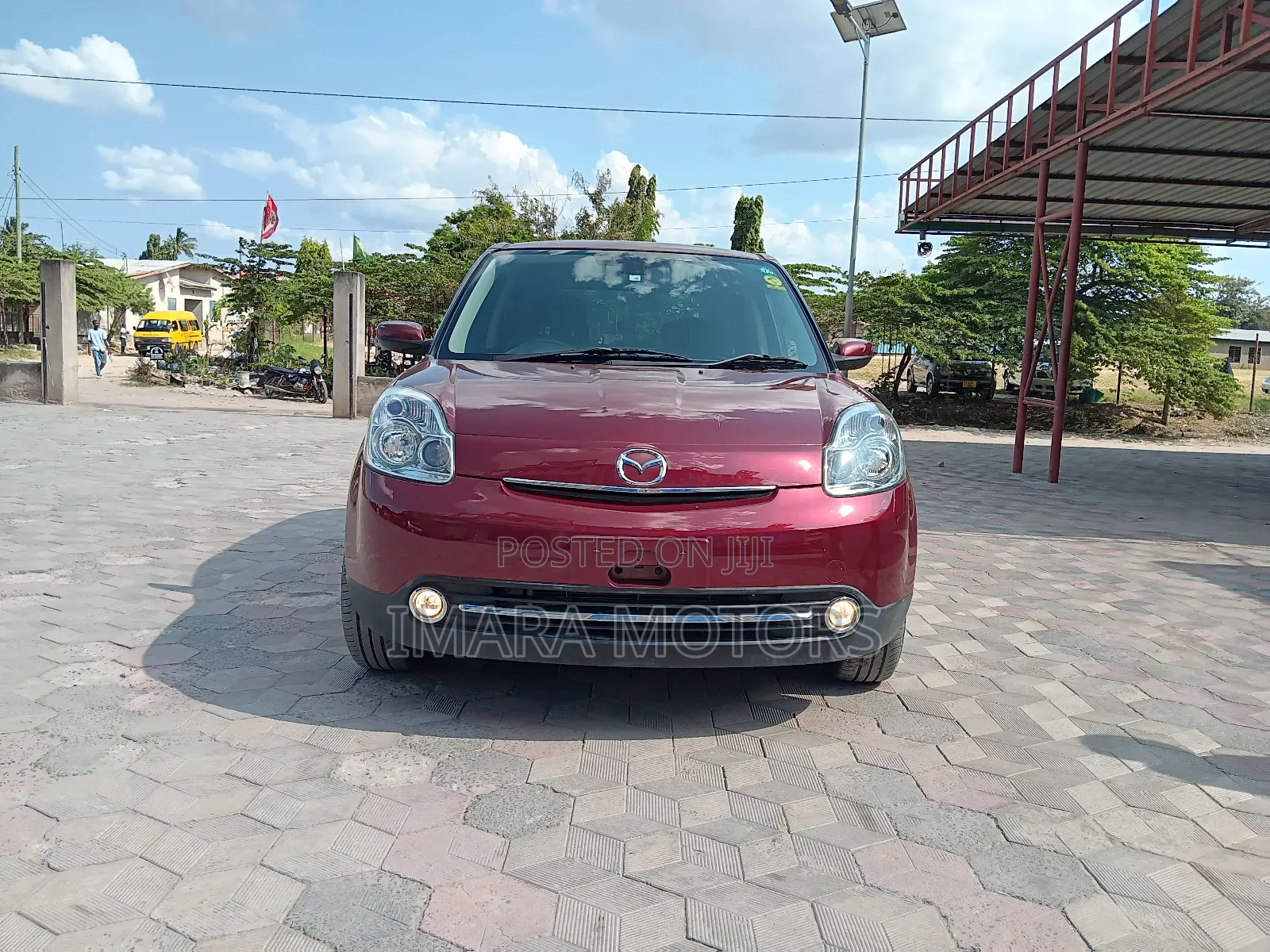 Mazda Verisa 2011 Red